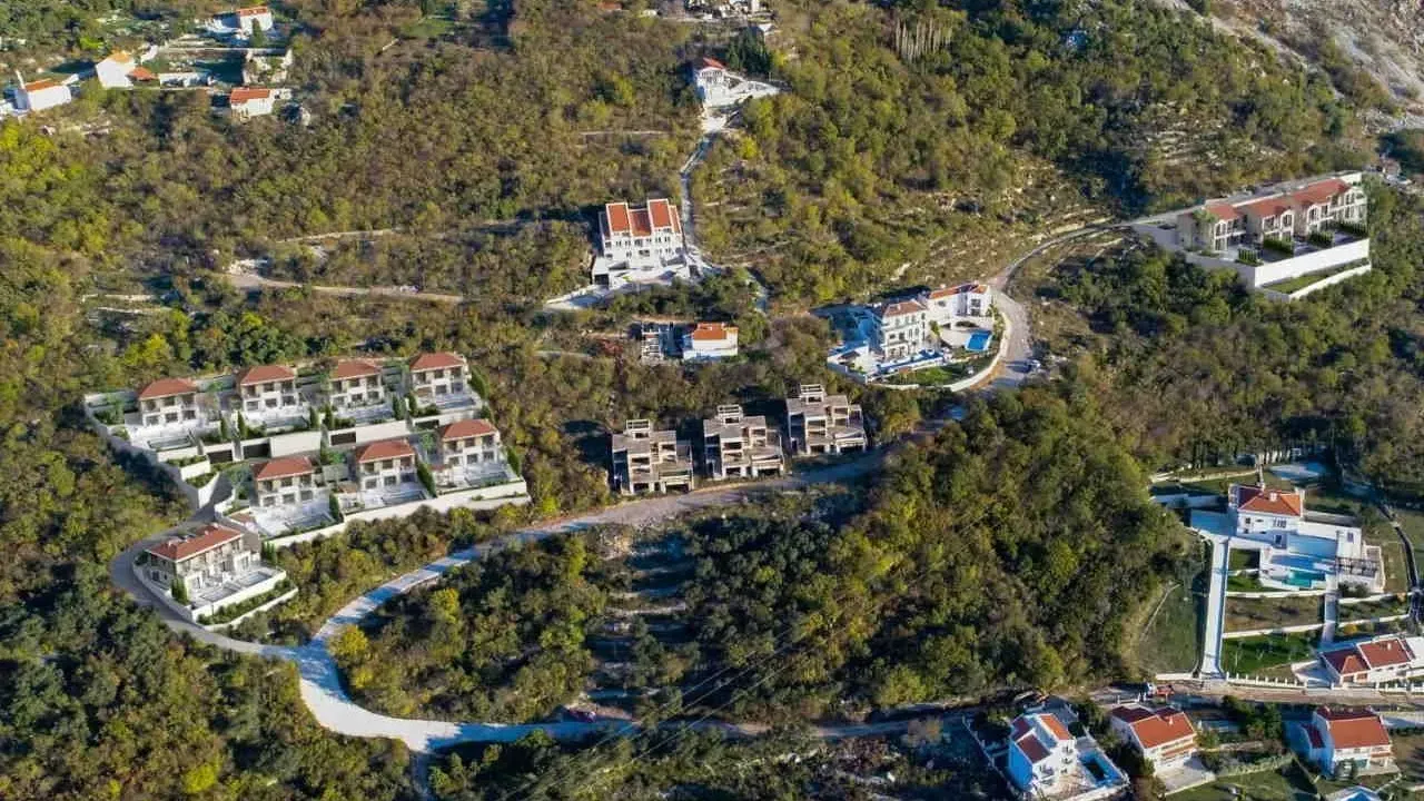 Sale, land lot, 4700m², Blizikuće, Budva