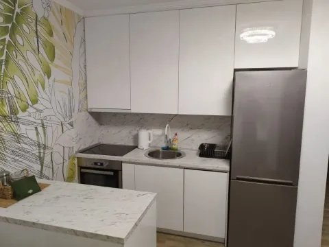Rent, two bedroom apartment, 68m², Tivat, Crna Gora - image 7