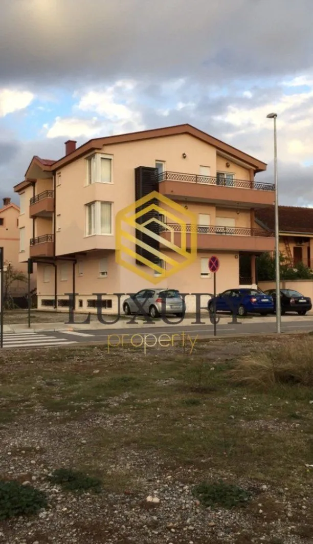 Rent, one bedroom apartment, 75m², Stari Aerodrom, Podgorica
