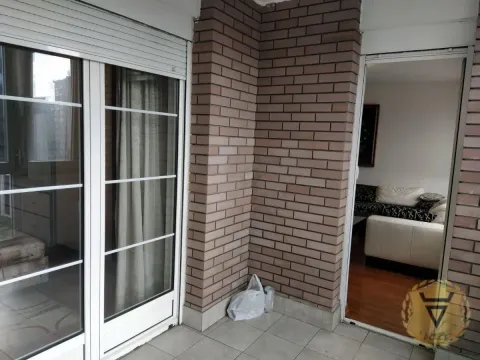 Rent, two bedroom apartment, 78m², Južni Bulevar, Vračar Sve Podlokacije - image 10