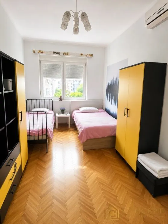 Prodaja, trosoban stan, 70m², Centar, Podgorica
