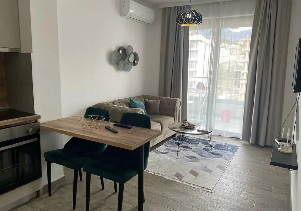 Izdavanje, jednosoban stan, 40m², Šušanj, Bar