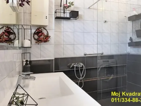 Prodaja, četvorosoban stan, 78m², Stari Grad, Beograd - image 32