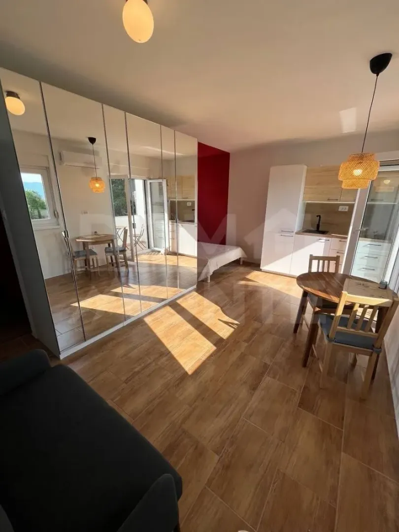 Prodaja, garsonjera, 27m², Tivat, Crna Gora