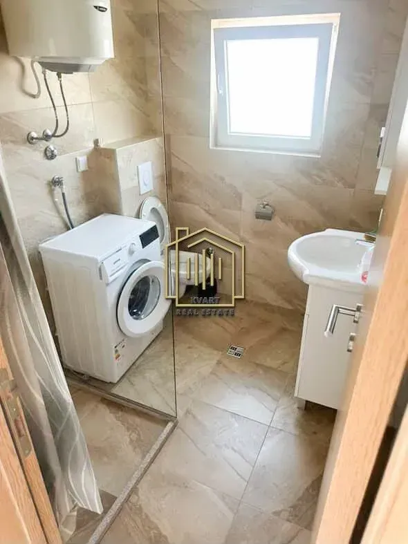Izdavanje, jednosoban stan, 45m², Zlatica, Podgorica