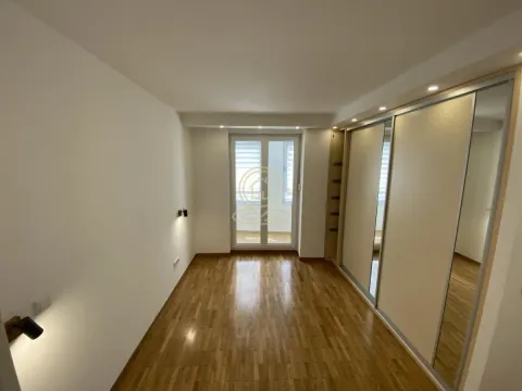 Izdavanje, trosoban stan, 58m², Bulbulder, Zvezdara Sve Podlokacije - image 13