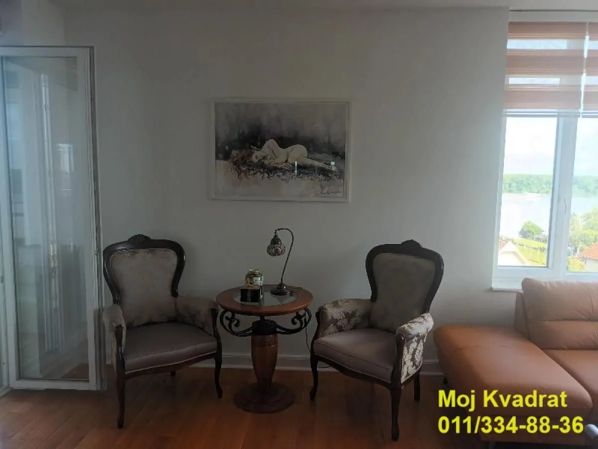 Prodaja, trosoban stan, 92m², Novi Banovci, Stara Pazova