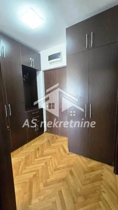 Izdavanje, dvosoban stan, 50m², Novi Beograd Blok 63, Novi Beograd Sve Podlokacije