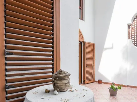 Izdavanje, četvorosoban stan, 300m², Gorica C, Podgorica - image 8