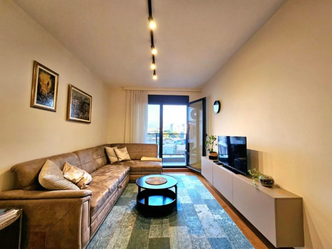 Prodaja, dvosoban stan, 70m², Tološka šuma, Podgorica