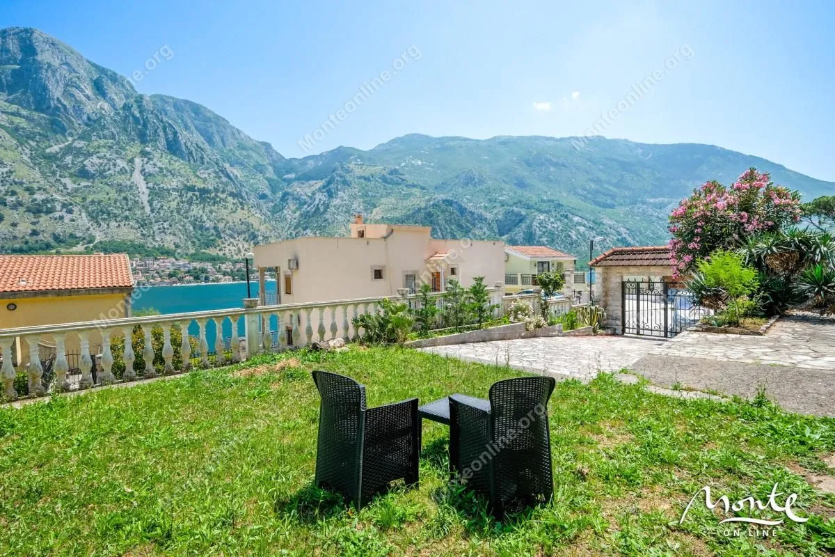 Prodaja, kuća, 172m², Muo, Kotor