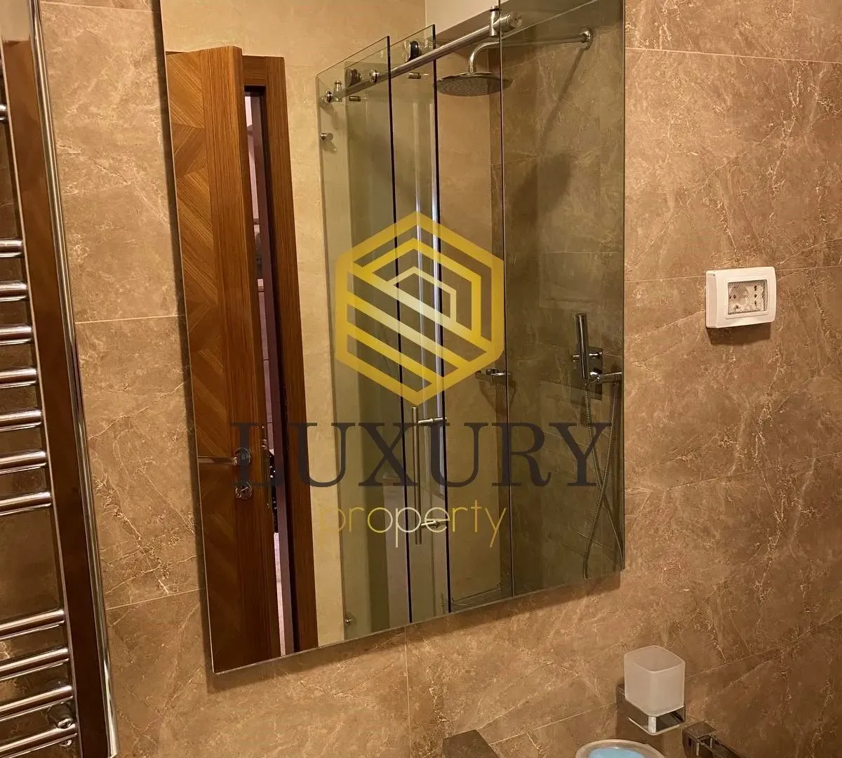 Izdavanje, jednosoban stan, 53m², Centar, Podgorica