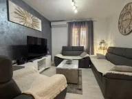 Rent, two bedroom apartment, 83m², Dumidran, Tivat - image 1