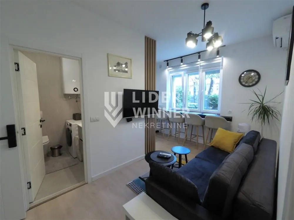 Sale, three bedroom apartment, 68m², Savski Venac, Beograd