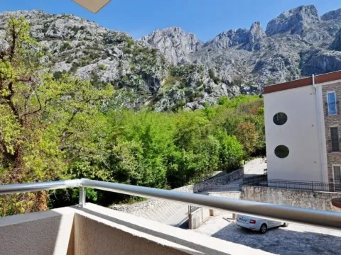 Prodaja, dvosoban stan, 73m², Orahovac, Kotor - image 2