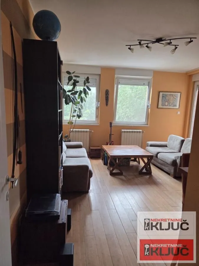Prodaja, dvosoban stan, 69m², Bulevar Oslobodjenja, Novi Sad Sve Podlokacije