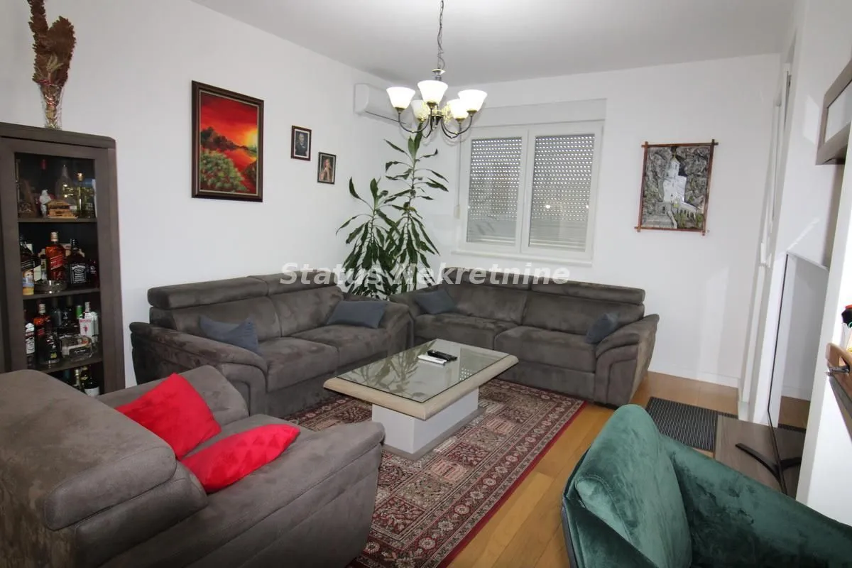 Prodaja, četvorosoban stan, 95m², Podbara, Novi Sad Sve Podlokacije