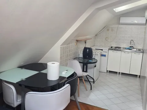 Rent, studio apartment, 25m², Stara Varoš, Podgorica - image 11