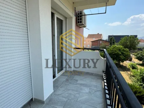 Izdavanje, dvosoban stan, 75m², Gornja Gorica, Podgorica - image 8