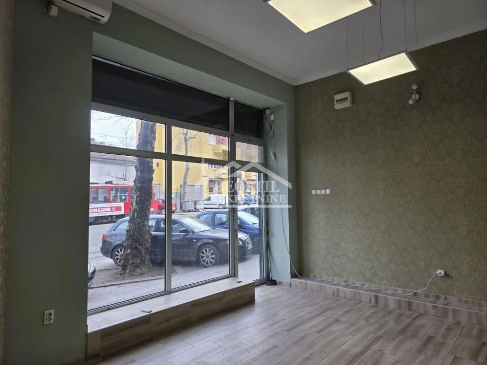 Izdavanje, poslovni prostor, 30m², Bajlonijeva Pijaca, Beograd