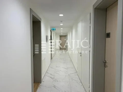 Rent, two bedroom apartment, 57m², Savski Venac, Beograd - image 13