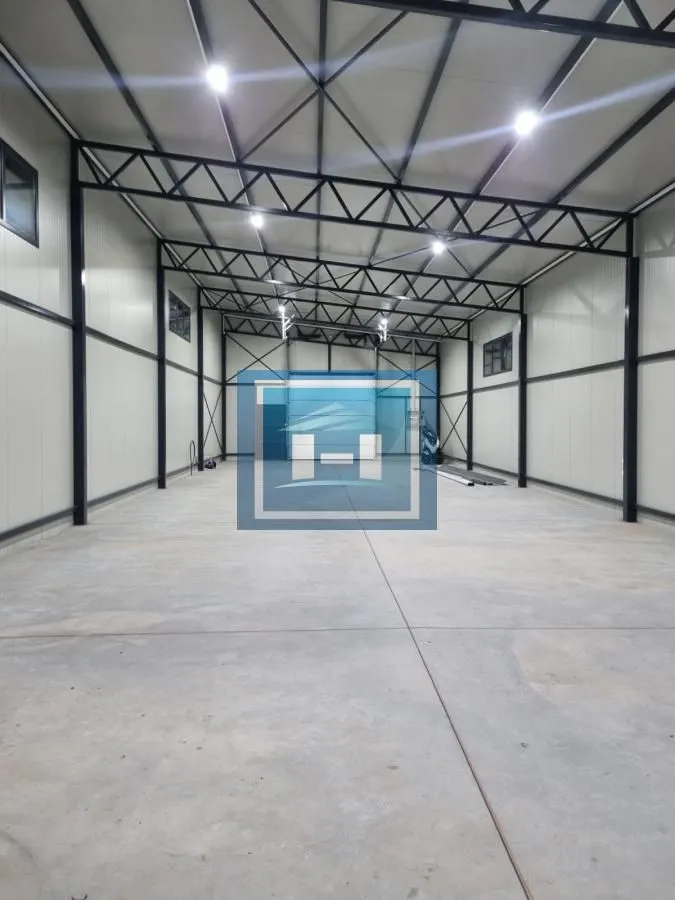 Rent, office space, 430m², Gloždak, Paraćin