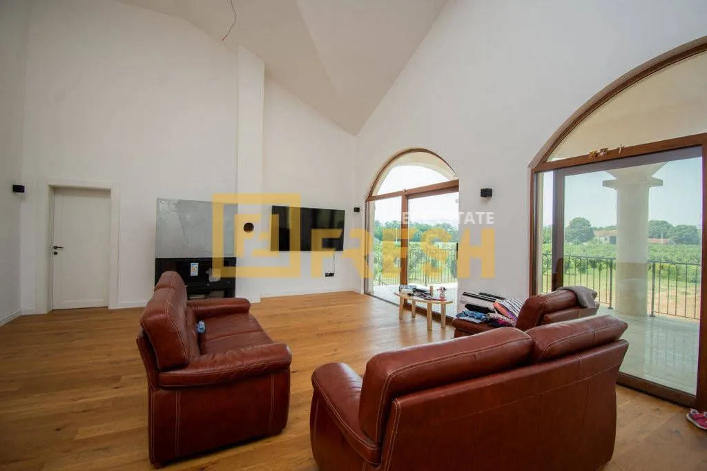 Rent, house, 700m², Zeta, Podgorica