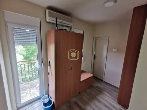 Sale, house, 136m², Bioče, Podgorica - image 16