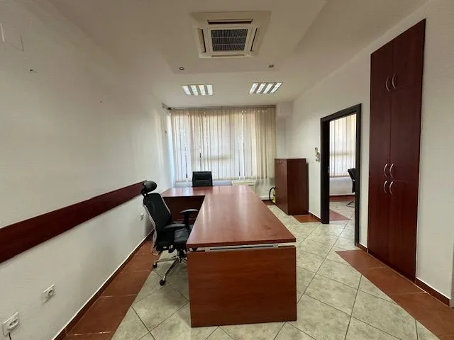 Rent, office space, 81m², Krivi Most, Podgorica