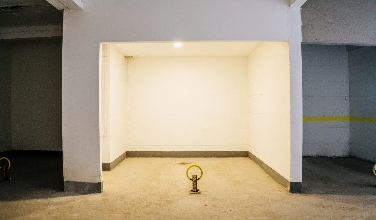 Sale, three bedroom apartment, 233m², Bečići, Budva