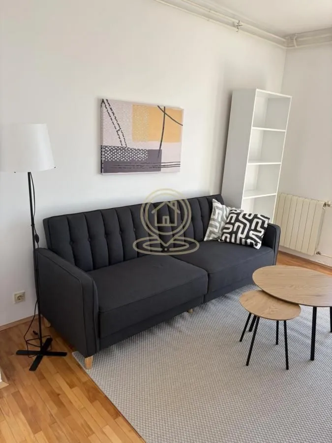 Izdavanje, dvosoban stan, 45m², Stari Grad, Beograd