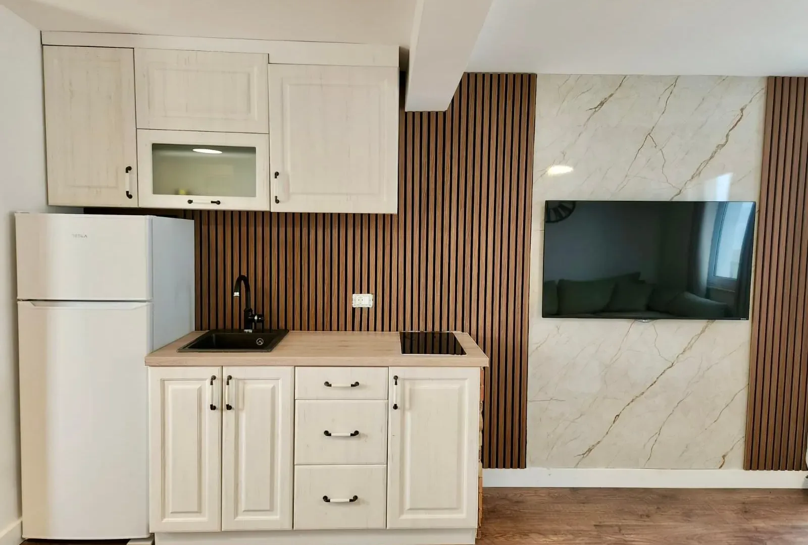 Sale, one bedroom apartment, 90m², Hladna Uvala, Bar