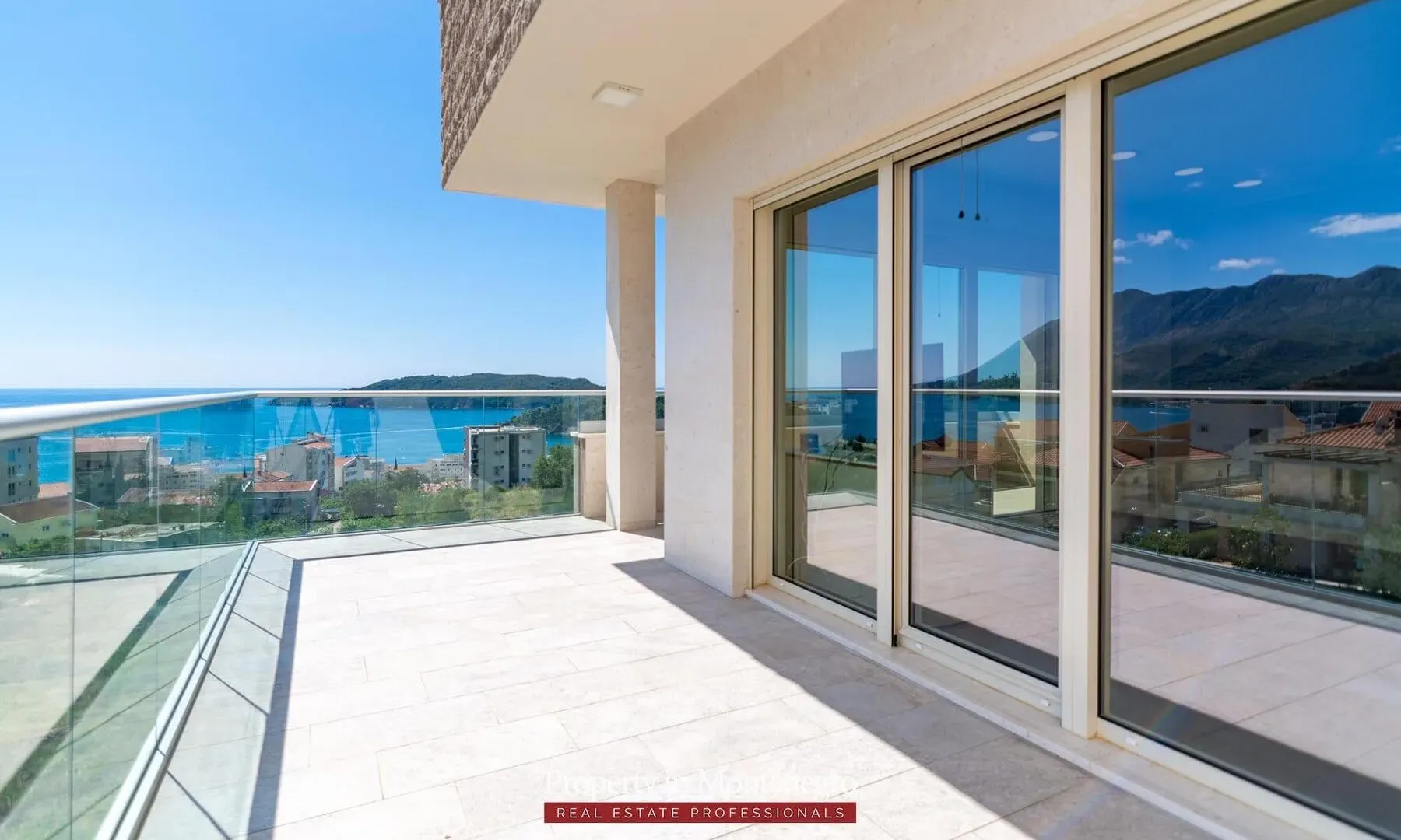 Sale, house, 400m², Bečići, Budva