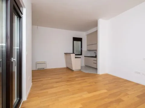 Sale, three bedroom apartment, 95m², Gornja Gorica, Podgorica - image 9