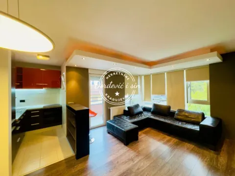 Sale, three bedroom apartment, 76m², Veliki park, Kragujevac