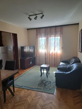 Rent, two bedroom apartment, 68m², Cetinje, Crna Gora - image 2