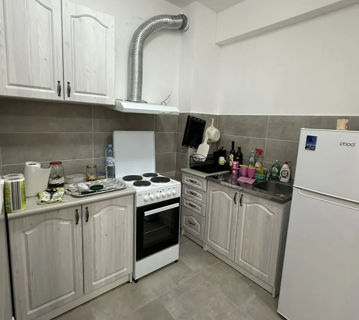 Izdavanje, jednosoban stan, 42m², Zabjelo, Podgorica