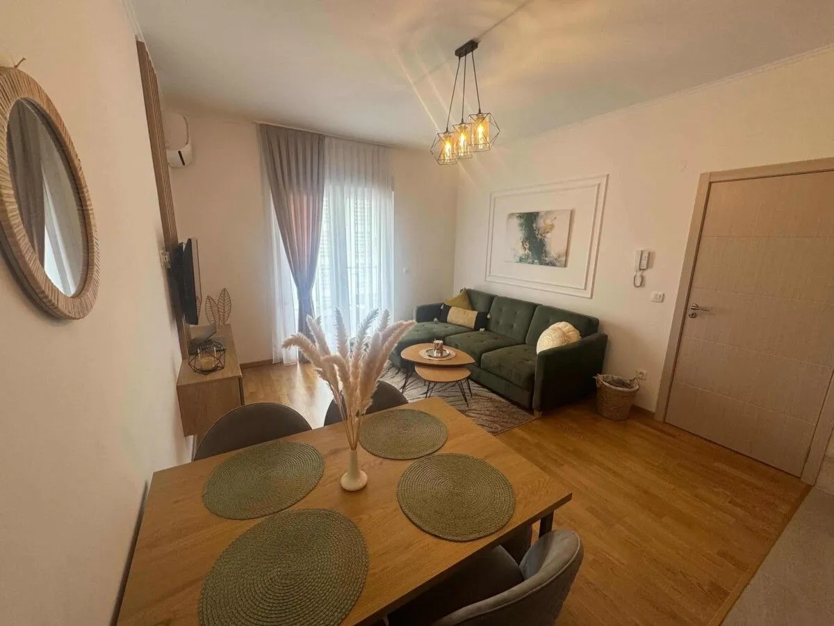Rent, one bedroom apartment, 60m², Stari Aerodrom, Podgorica