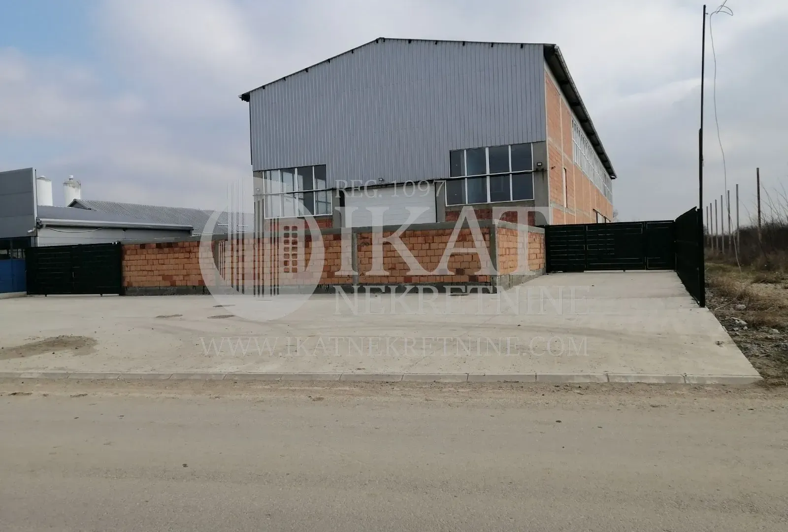 Sale, office space, 800m², Obrenovac, Beograd