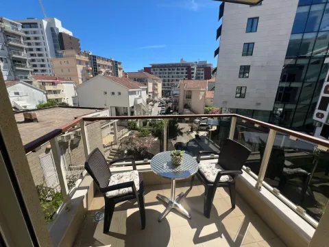 Rent, one bedroom apartment, 52m², Centar, Budva - image 18