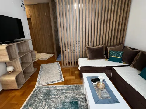Rent, one bedroom apartment, 40m², Centar, Bar - image 2