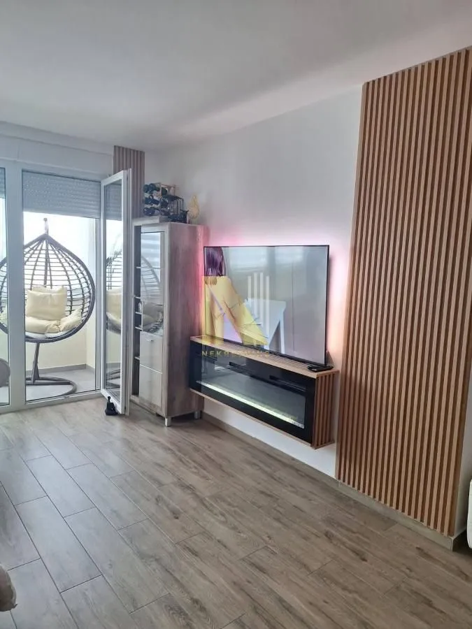 Prodaja, trosoban stan, 72m², Subotica, Srbija