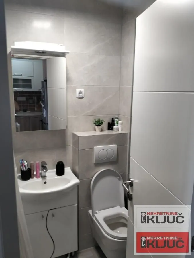 Prodaja, jednosoban stan, 41m², Bulevar Evrope, Novi Sad Sve Podlokacije