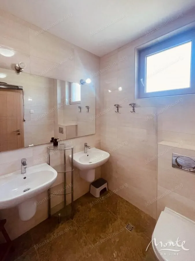 Sale, three bedroom apartment, 98m², Bečići, Budva