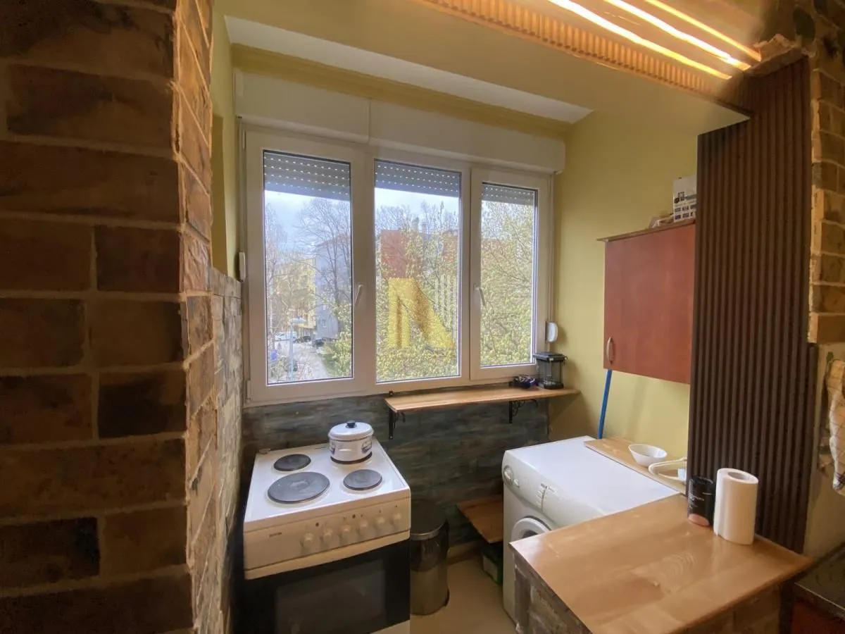 Prodaja, jednosoban stan, 41m², Sajmište, Novi Sad