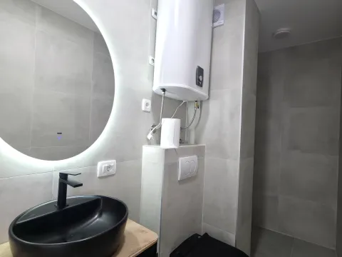 Prodaja, jednosoban stan, 48m², Preko Morače, Podgorica - image 4
