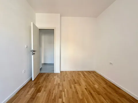 Prodaja, dvosoban stan, 65m², Stari Aerodrom, Podgorica - image 7