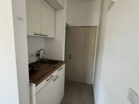 Izdavanje, stan, 38m², Sutomore, Bar - image 5