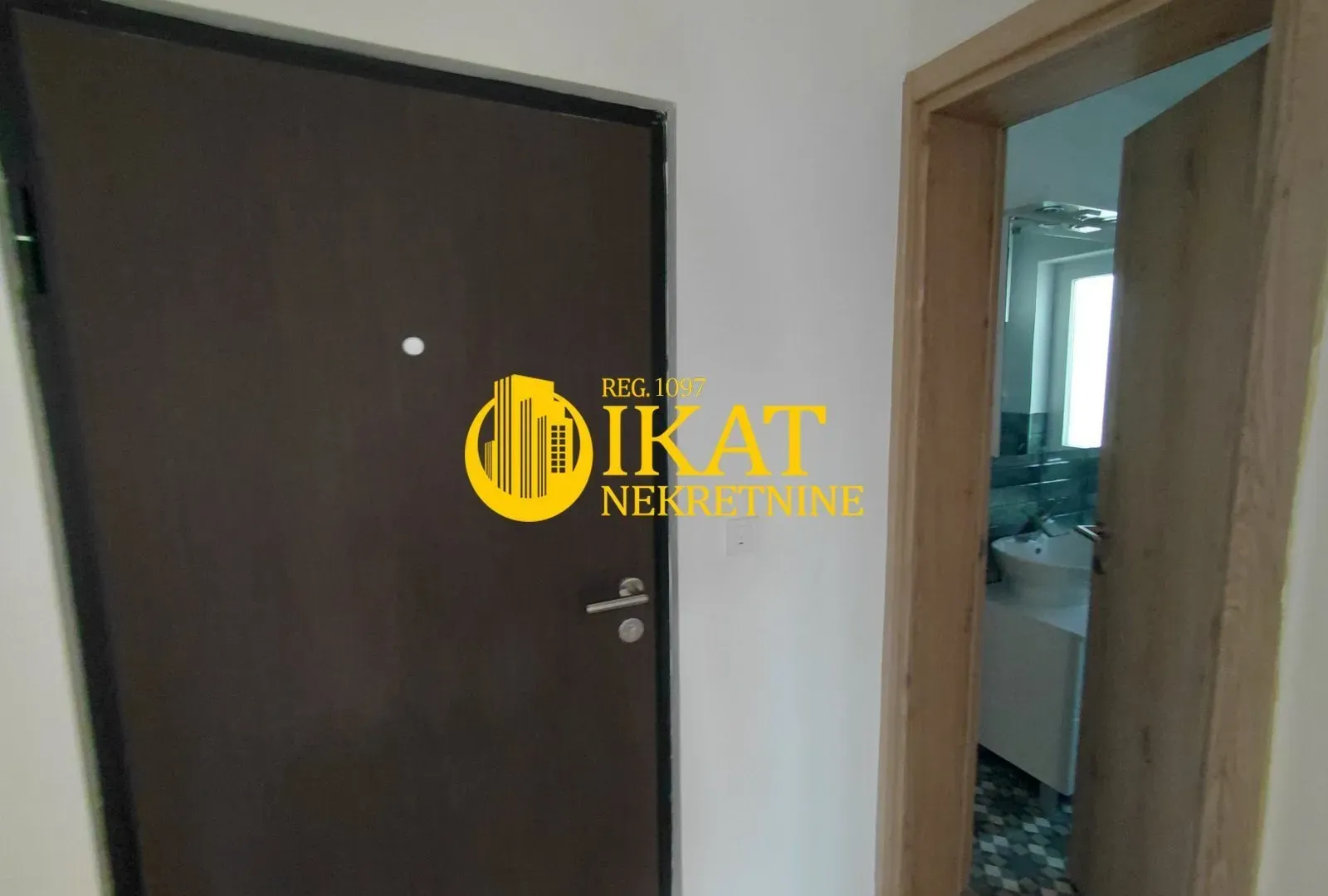 Prodaja, četvorosoban stan, 74m², Severni Bulevar, Zvezdara Sve Podlokacije