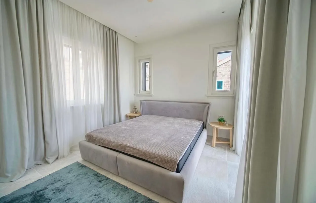 Prodaja, dvosoban stan, 96m², Luštica, Tivat